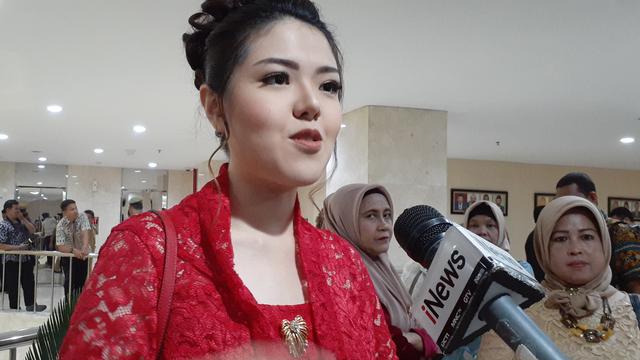 Tina Toon Resmi Dilantik Jadi Anggota DPRD DKI