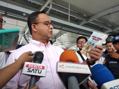 Anies Baswedan Luncurkan Ruang Baca Jakarta di Stasiun MRT