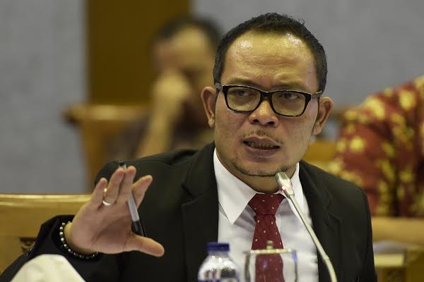 Tenaga Kerja Asing di Tengah Ancaman PHK