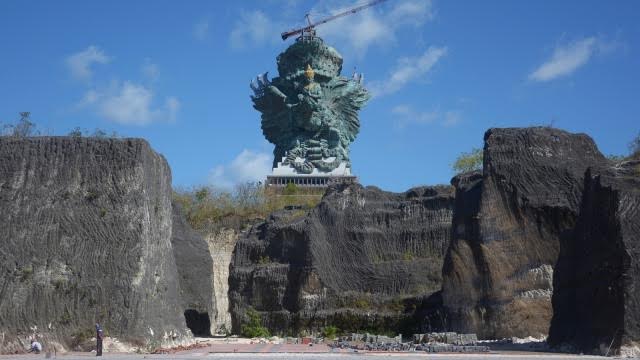 Patung Garuda Wisnu Kencana Diresmikan