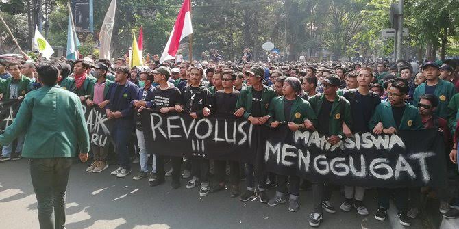 Mahasiswa Sang Revolusioner