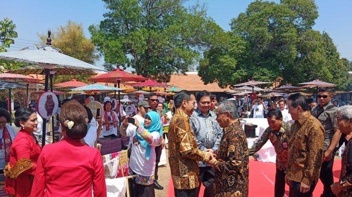 Presiden Jokowi Hadiri Peringatan Hari Batik Nasional 2019