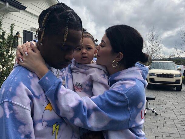 Kylie Jenner dan Travis Scott Dikabarkan Jalani Hubungan Jarak Jauh