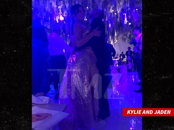 Kylie Jenner dan Travis Scott Dikabarkan Jalani Hubungan Jarak Jauh