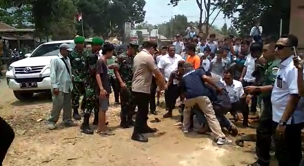 Polisi Amankan Satu Perempuan Dalam Kasus Penyerangan Wiranto