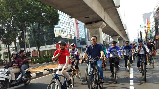 Jalan Khusus Sepeda Di Jakarta Dibangun Anies