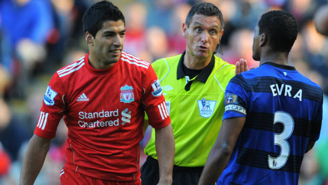 Marak Pelecehan Rasial, Jamie Carragher Menyesal Pernah Bela Luis Suarez