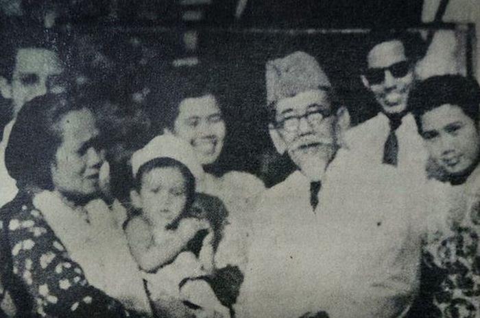Mengenang Agus Salim: The Grand Old Man Indonesia