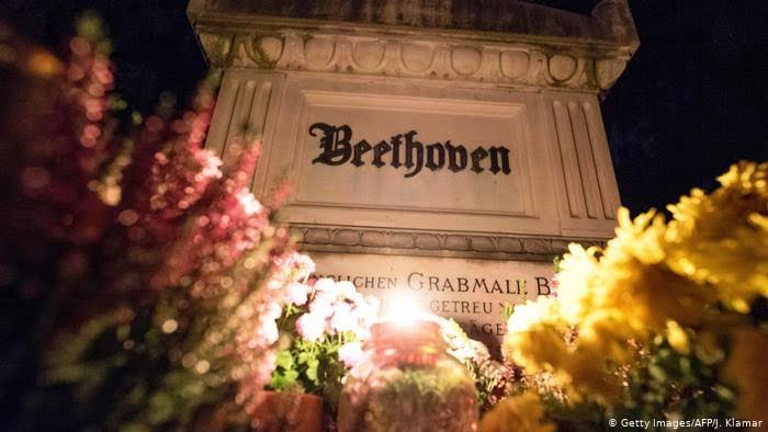 Simfoni Ke-10 Beethoven Akan Diselesaikan Dengan Algoritma Komputer