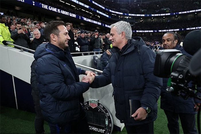 Chelsea Kalahkan Tottenham, Murid Kalahkan Guru (Lagi)