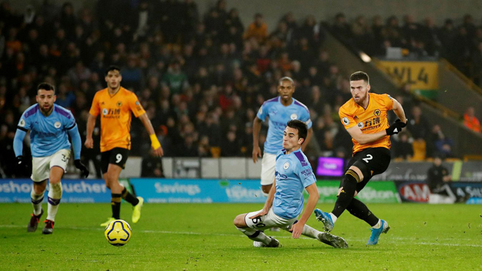 Comeback Dramatis Wolverhampton Taklukkan 10 Pemain City