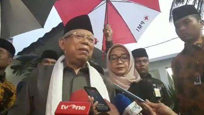 Presiden dan Wapres Bertakziah ke Rumah Duka Almarhum Gus Sholah