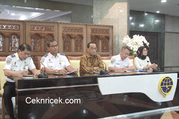 Menhub: Penerbangan ke China Ditunda, Rute Dialihkan ke Asia Selatan