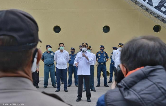 Terapkan Protokol Kesehatan, Petugas Pelabuhan Tanjung Priok Dipuji Menhub