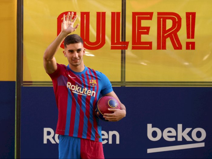 Pemain Barcelona Pedri dan Ferran Torres Positif Covid-19
