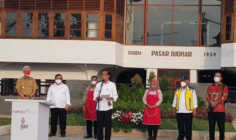 Jokowi Resmikan Pasar Johar Semarang