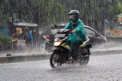 BMKG Prakirakan Sebagian Besar Wilayah Indonesia Diguyur Hujan Lebat