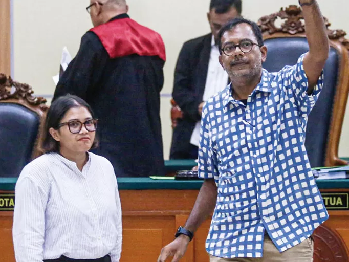 Hakim Vonis Bebas Haris Azhar dan Fatia Maulidiyanti