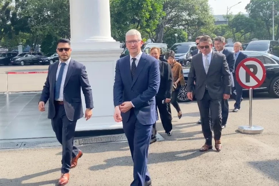 CEO Apple Tim Cook Sambangi Istana Kepresidenan Bahas Investasi di Indonesia