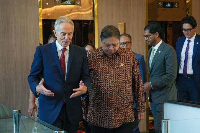Bertemu Airlangga, Tony Blair Siap Bantu Tumbuhkan Ekonomi Indonesia